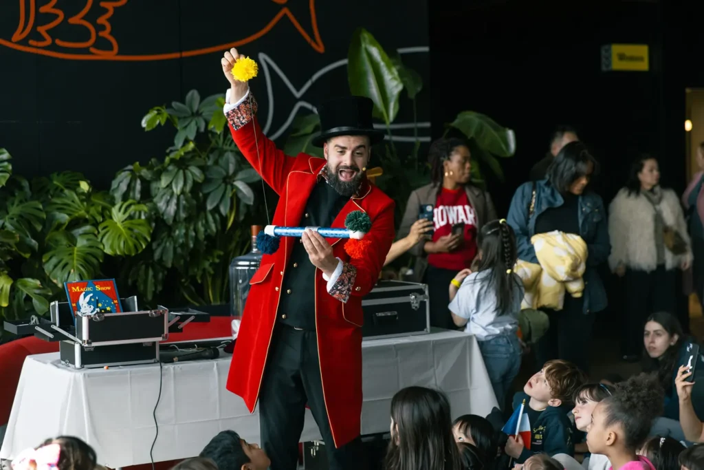Interactive magic show in Manhattan Magic For Kids